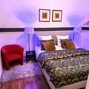  Apartment Mbawa